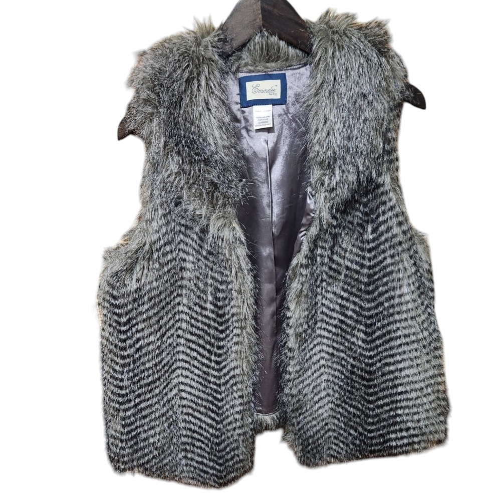 Emmelee for F.C. Faux Fur Vest Size L Gray Zig Zag Chevron